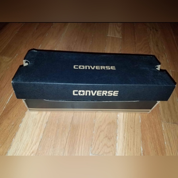 CONVERSE SIZE 6 MULTICOLOR IN BOX Women's Teens - Picture 6 of 10